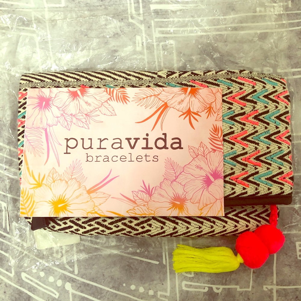 NWOT Pura Vida Clutch 🌴.